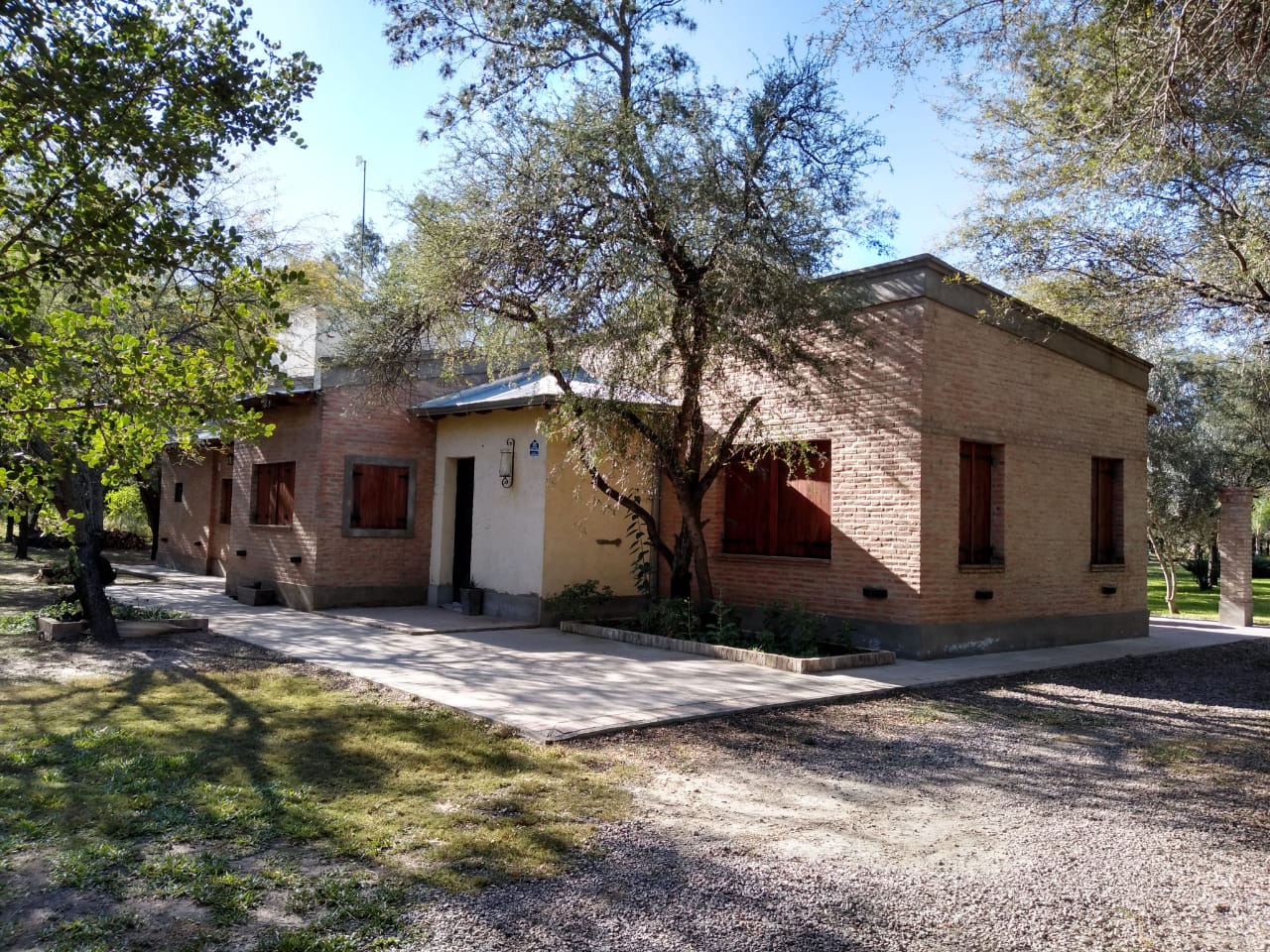 Casa en predio de 1 hectárea en Maquito